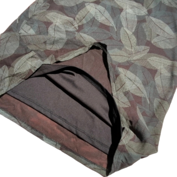 New York & Company Women's Sheer Green Floral Skirt Over Black Slip Size… - Picture 5 of 9